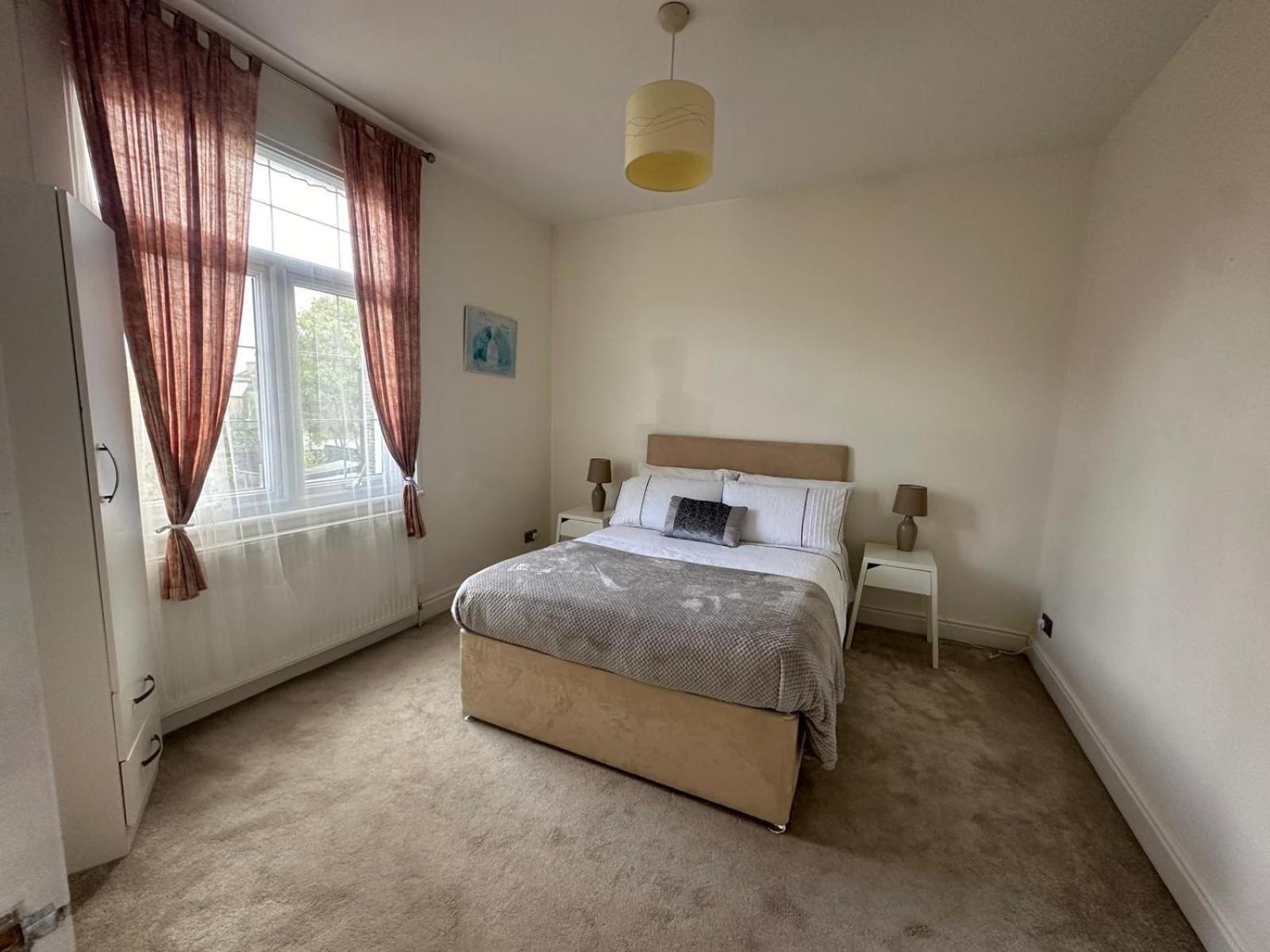 Luxurious Living 4 Bedroom Home London Eksteriør billede