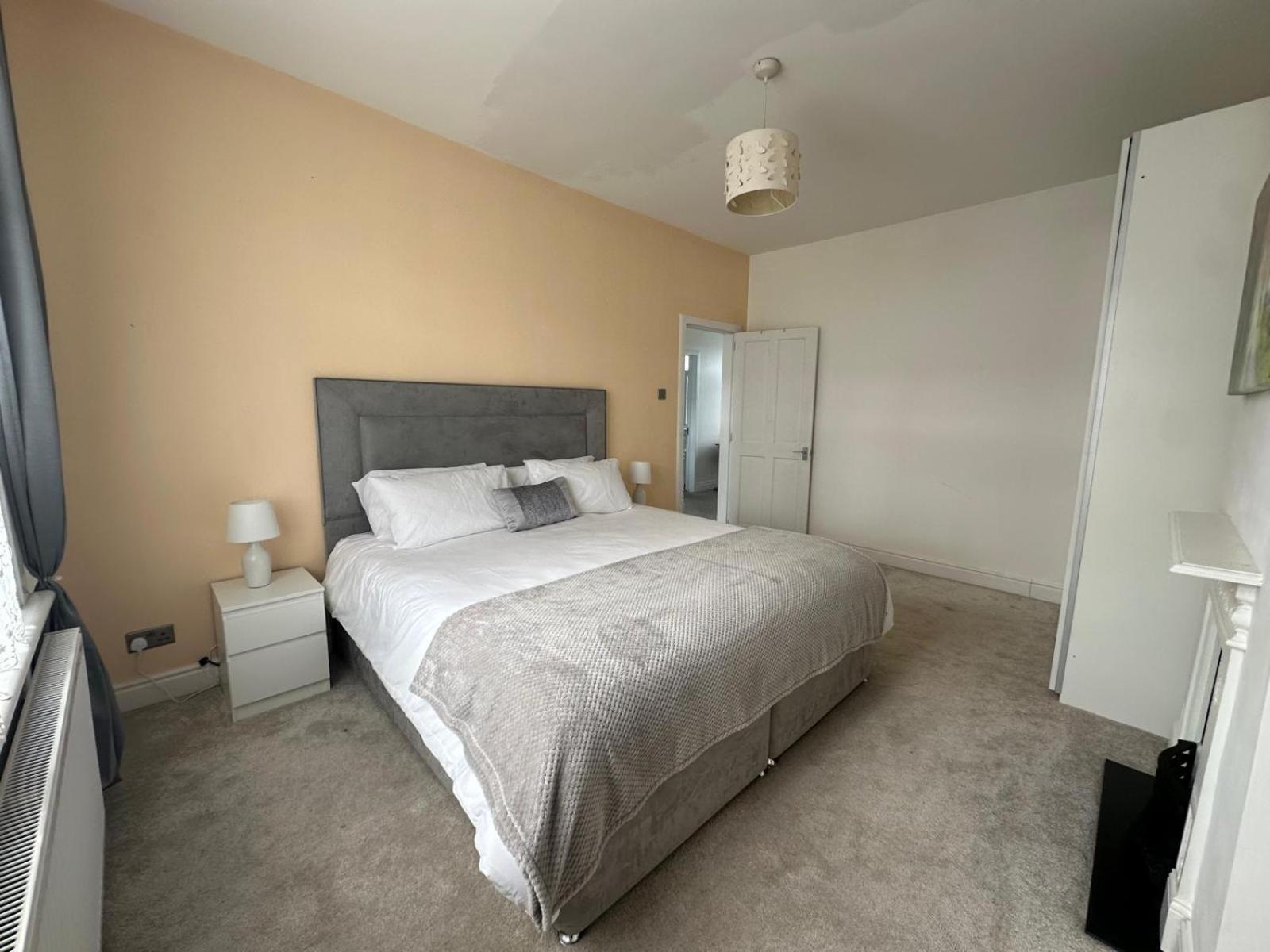 Luxurious Living 4 Bedroom Home London Eksteriør billede